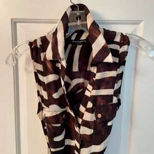 Zebra 🦓 print maxi dress with gold buttons, collar, front pockets and self belt